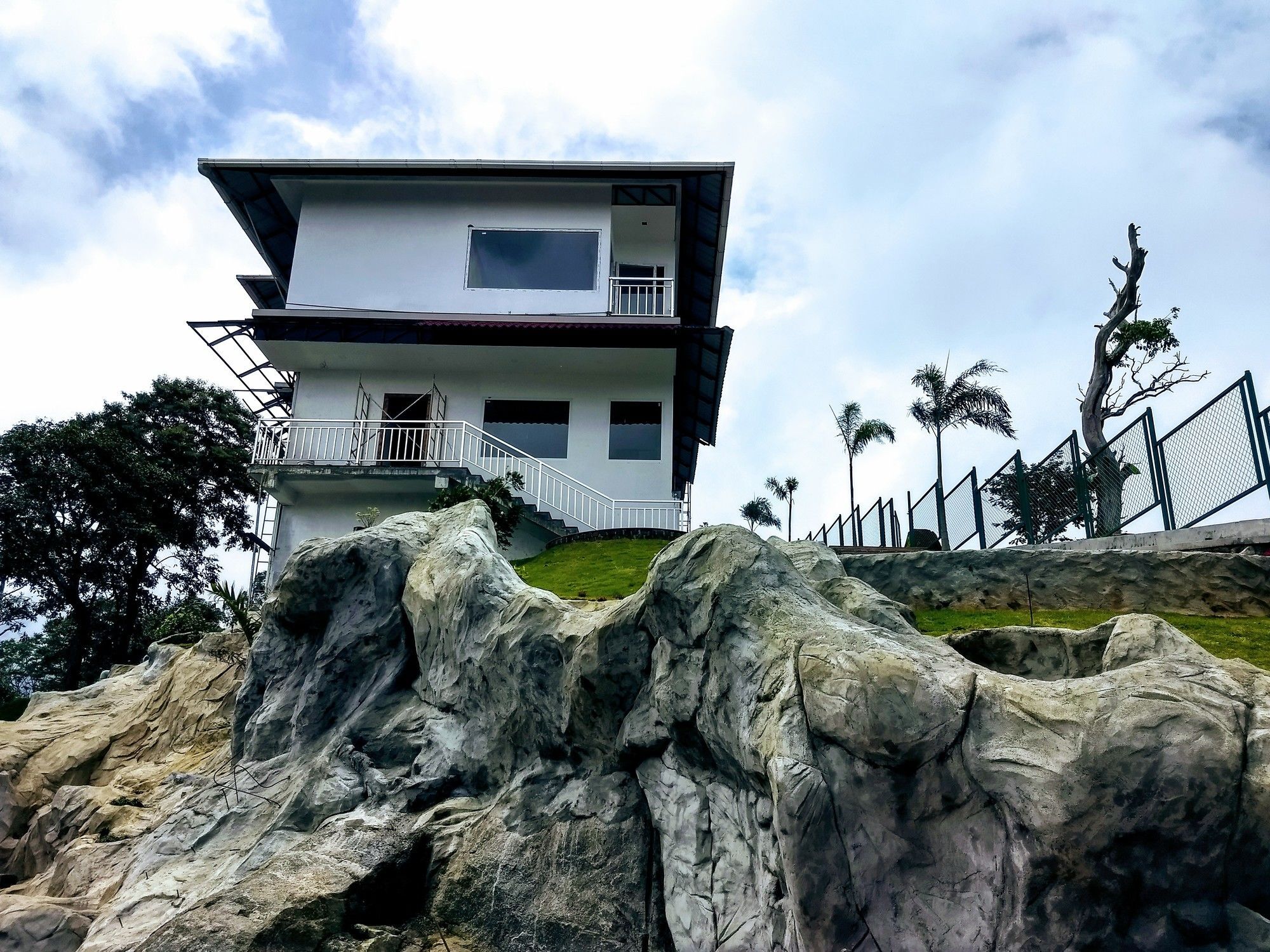 蒙纳湖景度假村 外观 照片
